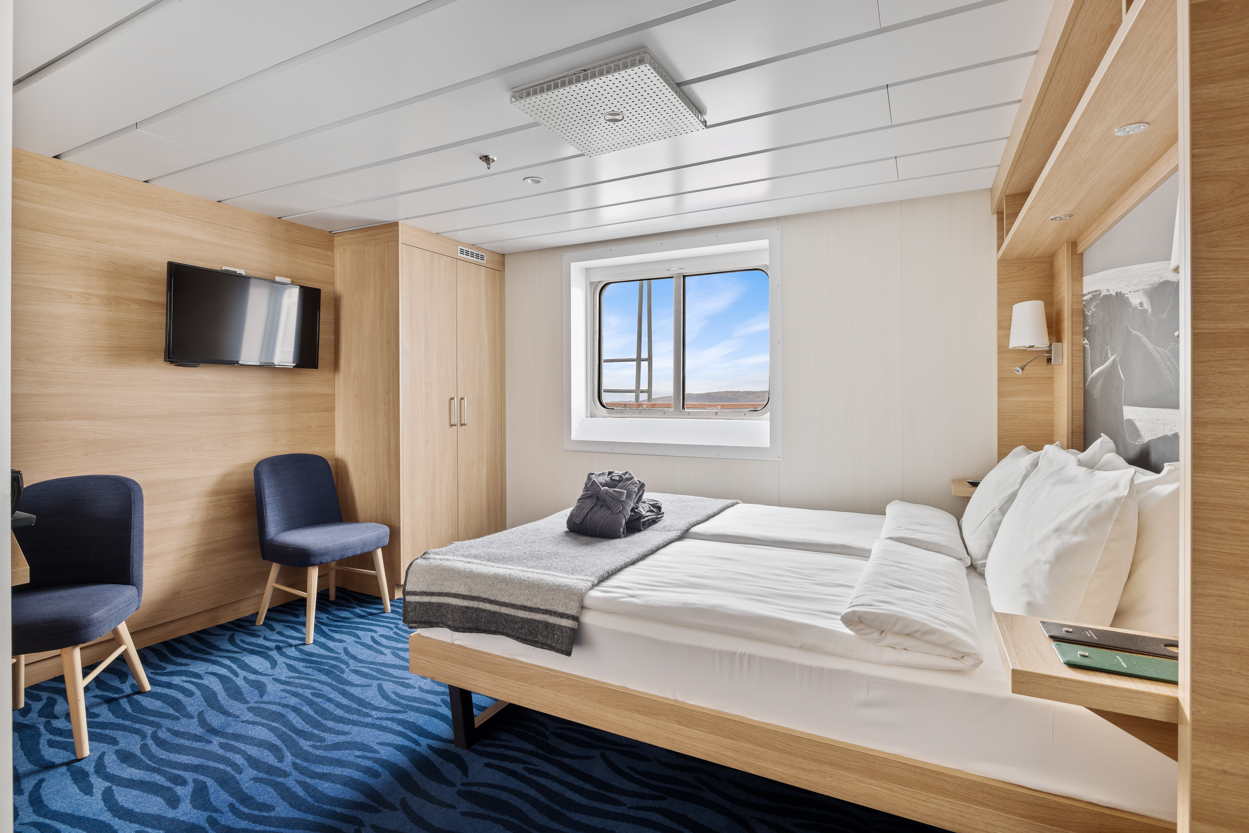 Arctic Superior | Wheelchair-Accessible